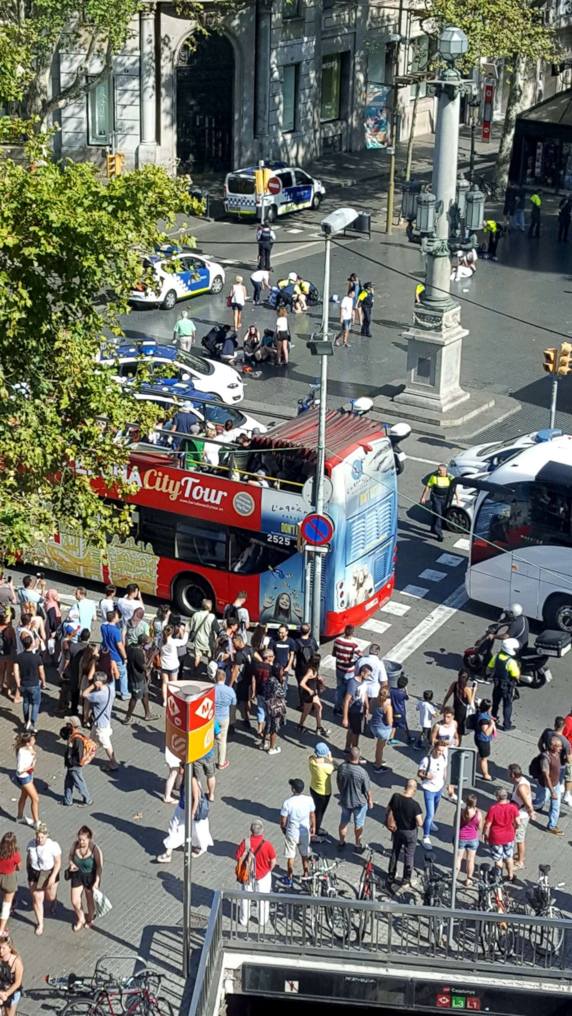 PHOTO: Spanish authorities confirm people are injured after a truck reportedly hit people on a busy Barcelona street, Aug. 17. 2017.
