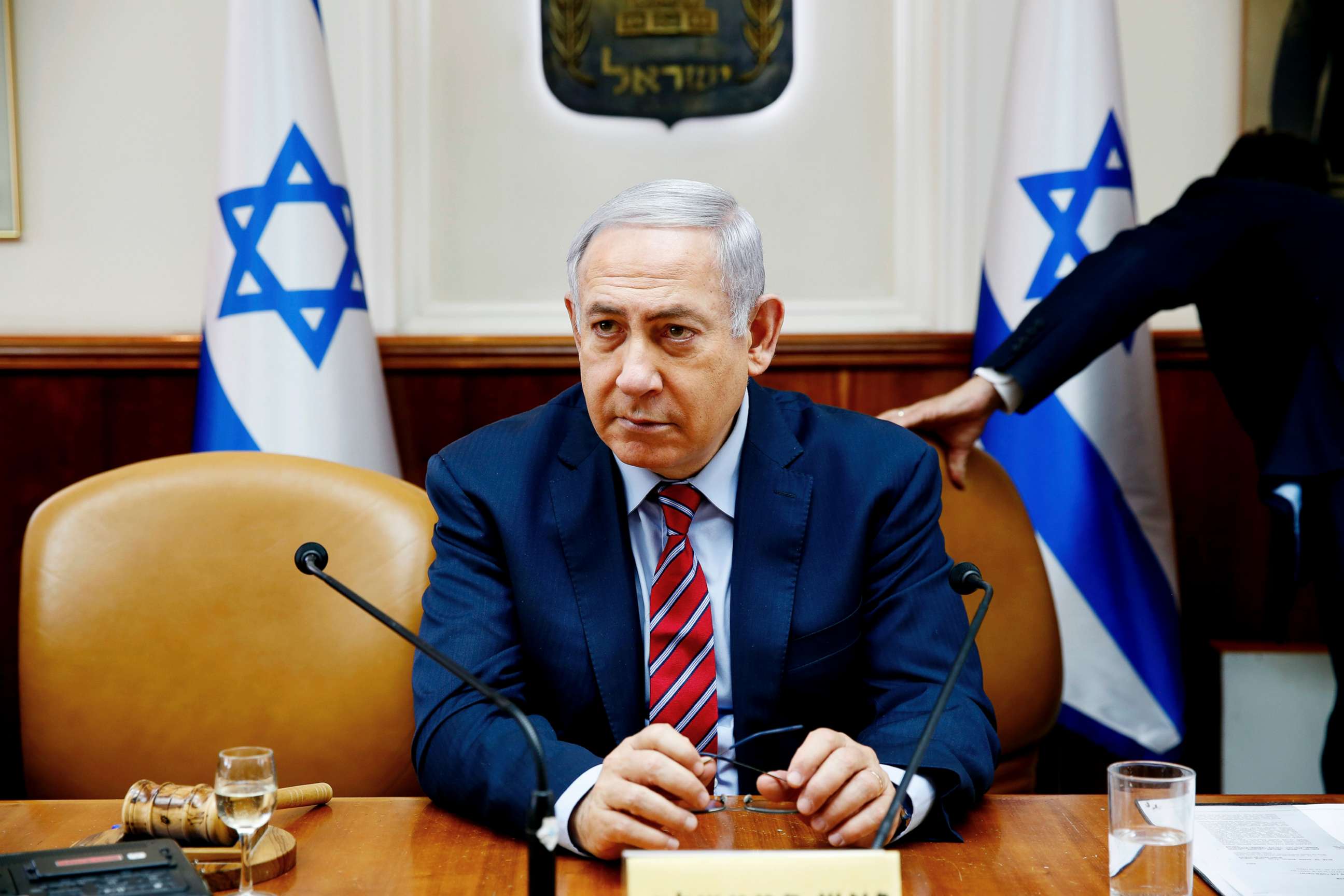 PHOTO: Israeli Prime Minister Benjamin Netanyahu chairs the weekly cabinet meeting at his office in Jerusalem, March 25, 2018. 