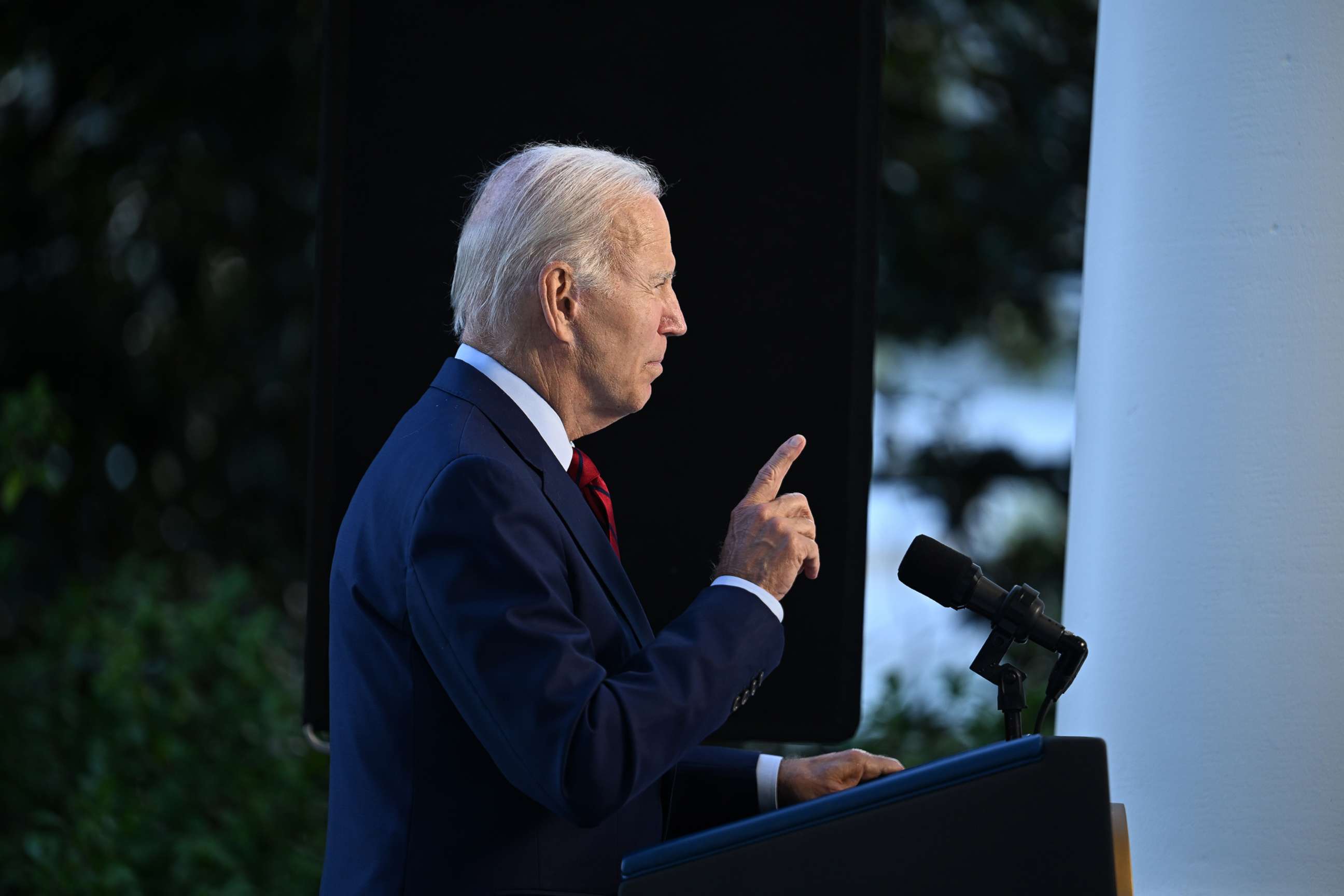 PHOTO: President Joe Biden speaks from the Blue Room balcony of the White House in Washington, Aug. 1, 2022.