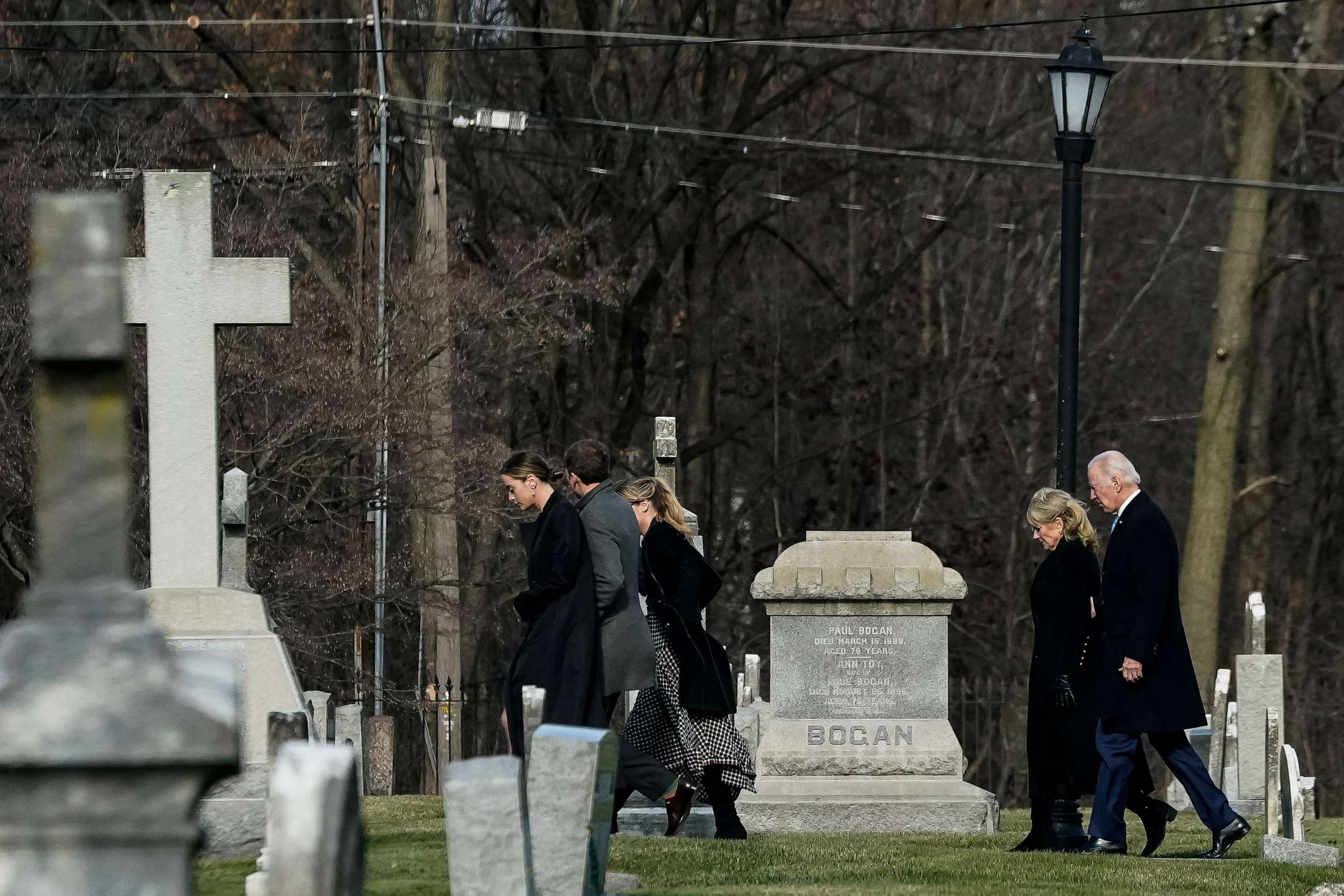 PHOTO: U.S. President Joe Biden, first lady Jill Biden and other family members arrive at St. Joseph on the Brandywine Catholic Church on the anniversary of the deaths of the president's first wife, Neilia, and daughter Naomi, Delaware, Dec. 18, 2022.
