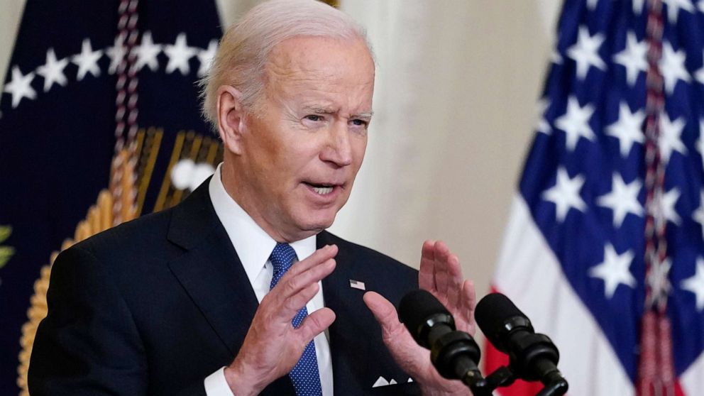 Biden again extends pause in federal student loan payments – ABC News