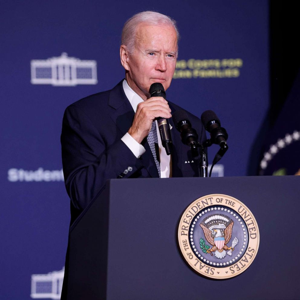 Biden's student loan forgiveness plan on hold after appeals court blocks - ABC  News