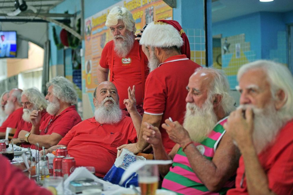 PHOTO: Members of Brazil's Santa Claus school gather at a restaurant for an annual event to mark the end of the season, in Rio de Janeiro, Dec. 26, 2018.