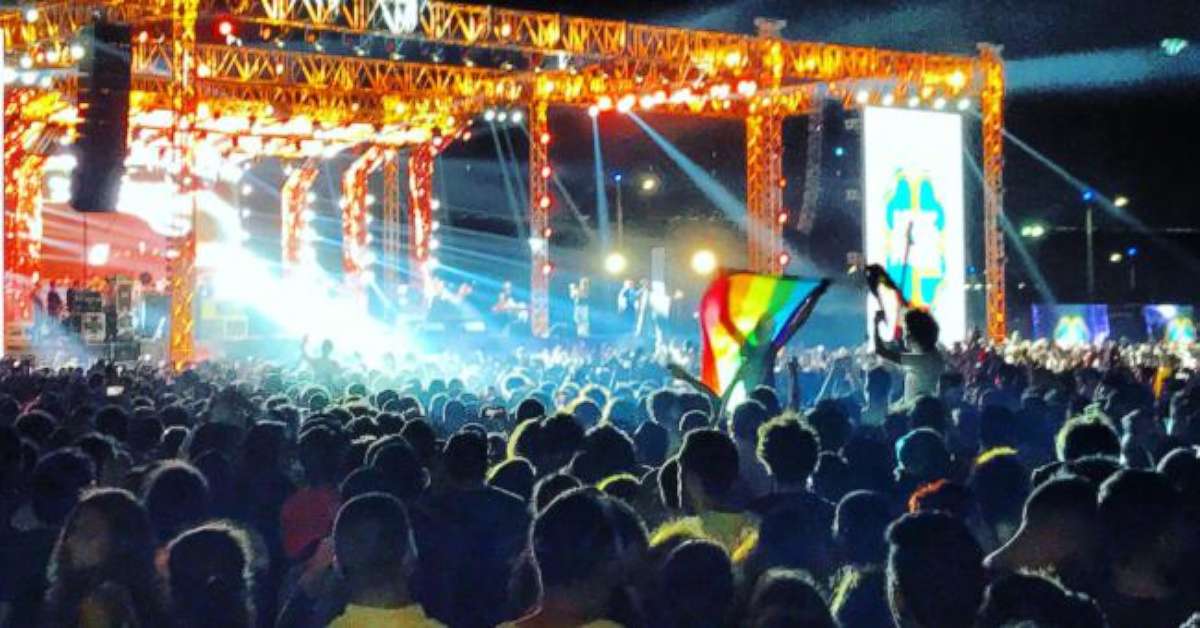 PHOTO: Fans of the Lebanese group Mashrou Leila show a a rainbow flag at a concert in Cairo, Egypt, Sept. 22, 2017. 