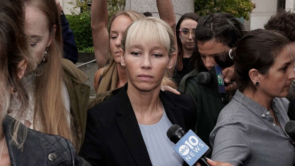 PHOTO: Sherri Papini leaves federal courthouse after federal judge William Shubb sentenced her to 18 months in prison in Sacramento, California, September 19, 2022. 