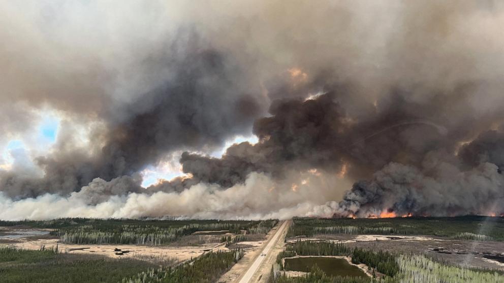 VIDEO: Canadian wildfires force thousands to evacuate 