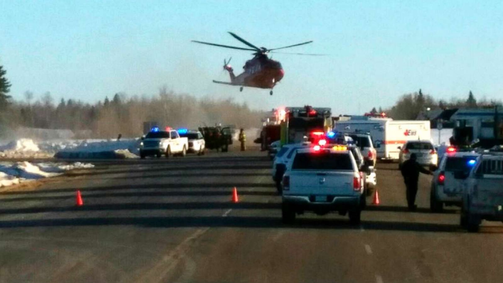 15 die when truck collides with hockey team's bus in Canada