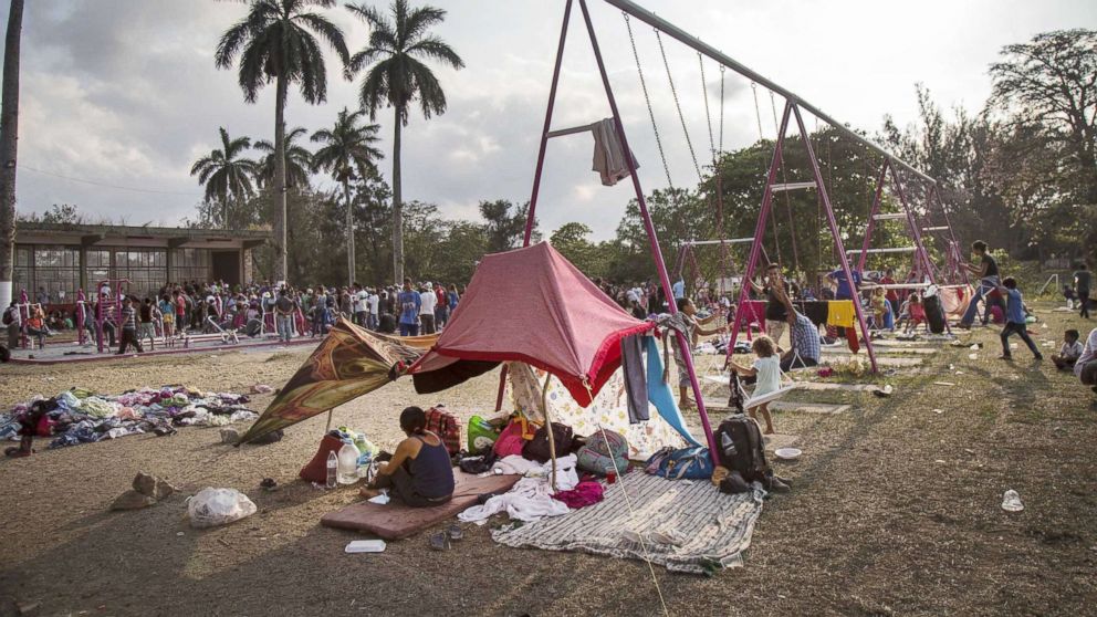 PHOTO: Central American migrants rest in the town of Nicolas Romero, in the state of Oaxaca, Mexico, April 3, 2018.