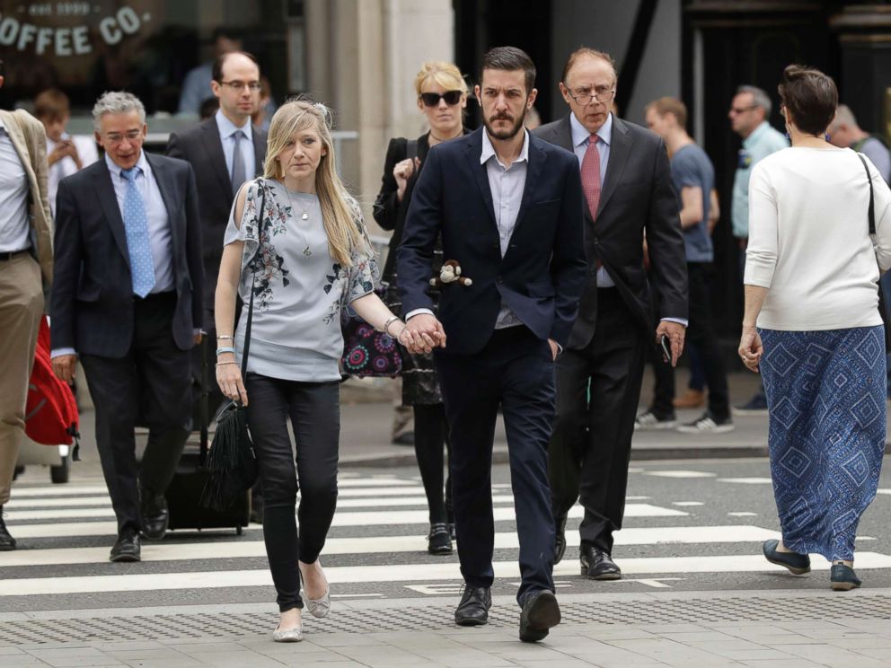 PHOTO: The parents of critically ill baby Charlie Gard, Connie Yates and Chris Gard, arrive at the High Court in London, July 14, 2017.
