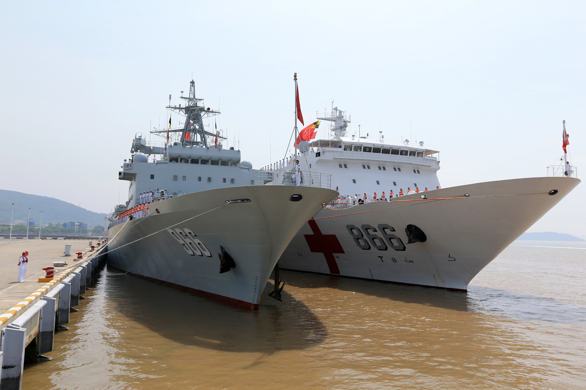 PHOTO: The supply ship Gaoyouhu and the hospital ship Peace Ark are gonging to set sail to Hawaii to join 2016 Pacific Rim (RIMPAC) on June 15, 2016 in Zhoushan, Zhejiang Province of China.