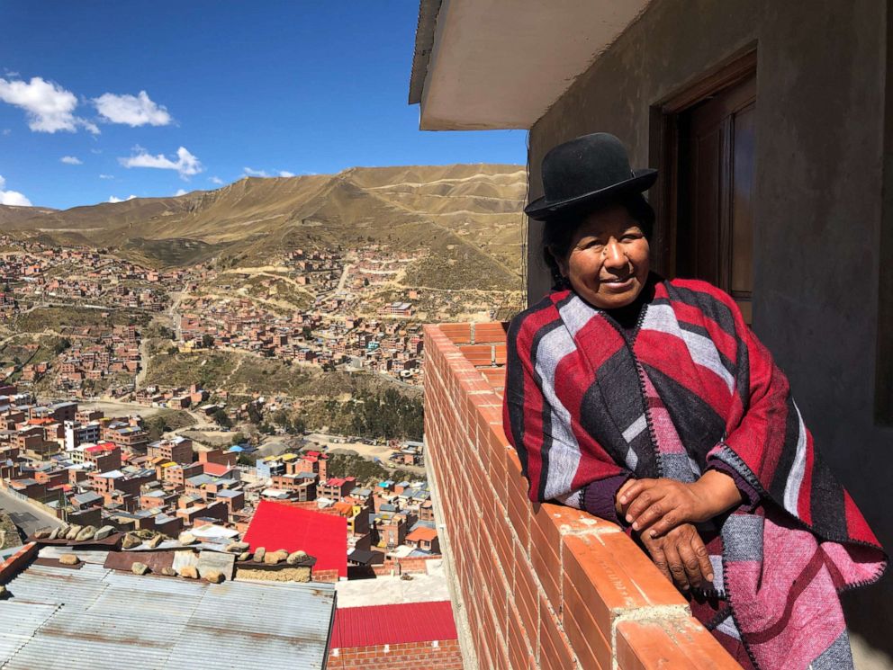 PHOTO: Carmen Rosa, pictured at her home in El Alto, Bolivia, was one of Bolivia's first female wrestlers.
