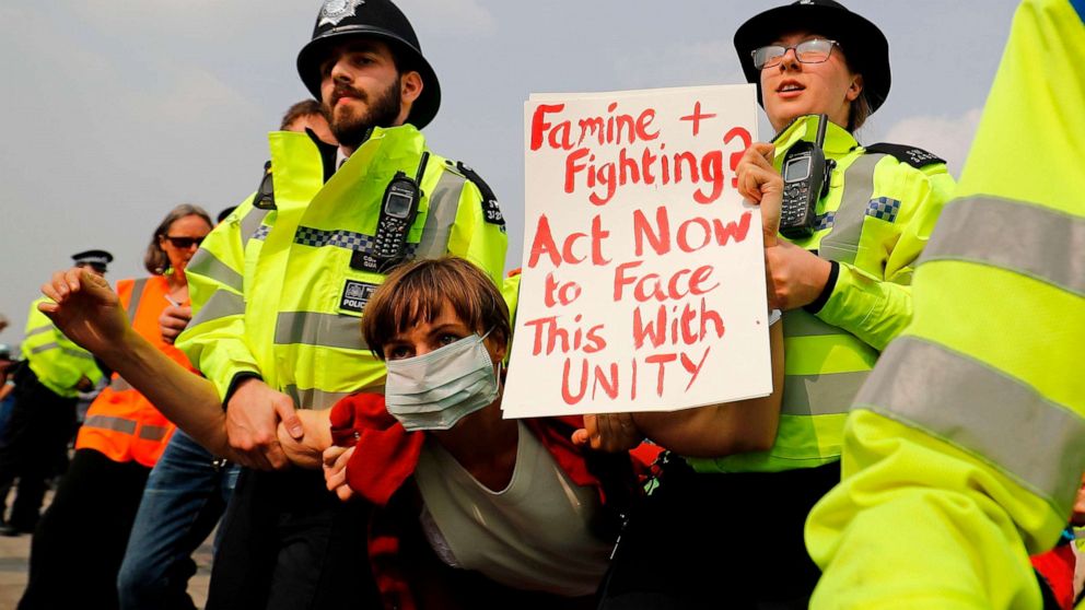 VIDEO: Over 300 climate change protesters arrested in London