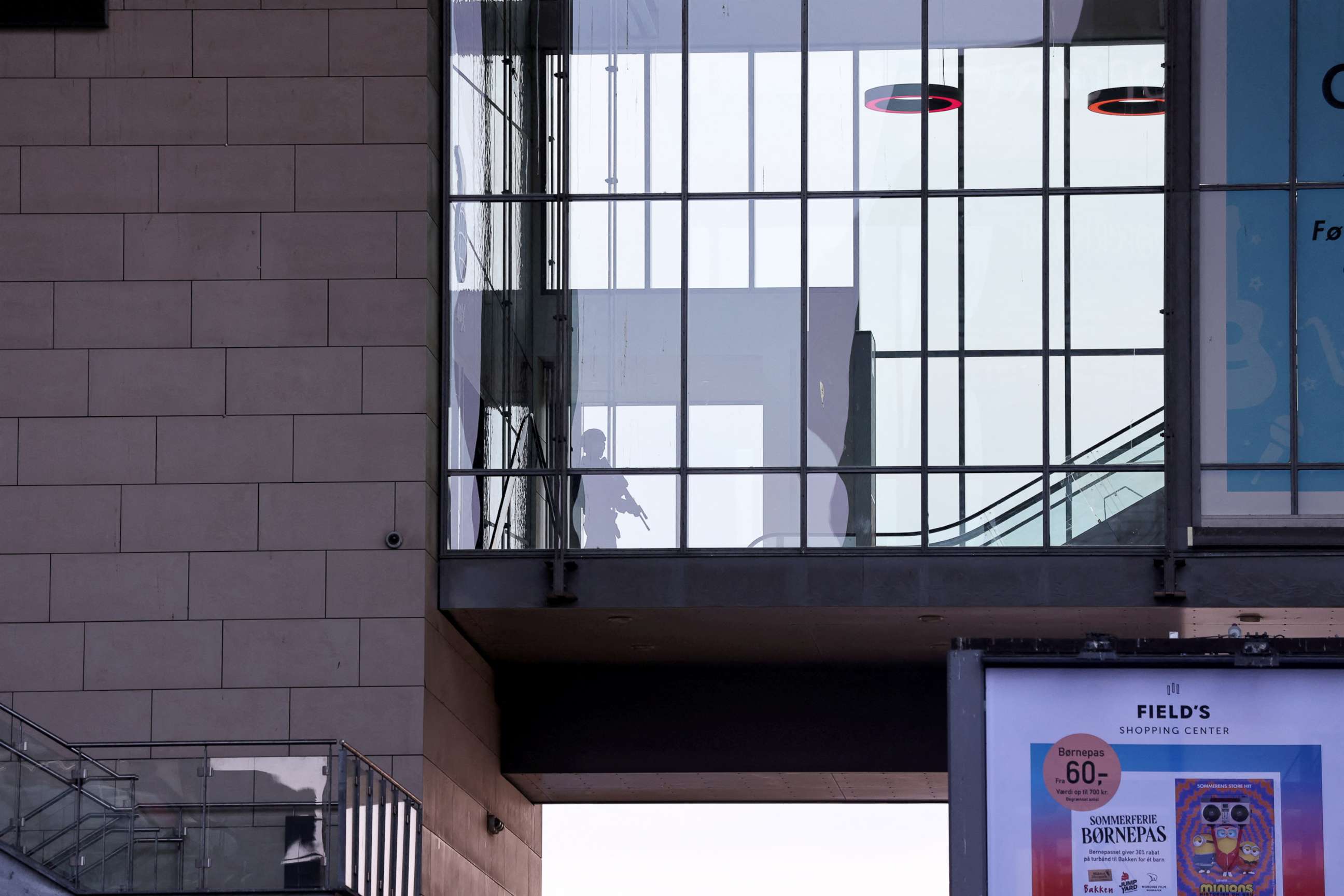 PHOTO: Armed Police arrive at Field's shopping center, after Danish police said they received reports of shooting, in Copenhagen, Denmark, July 3, 2022.