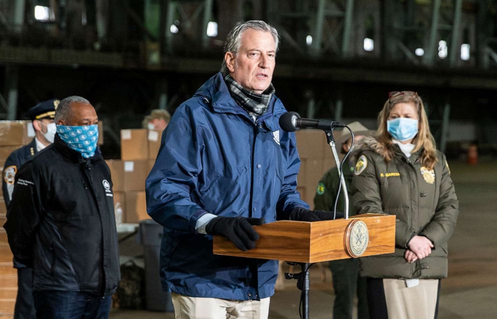 PHOTO: Mayor Bill de Blasio visits food distribution center at Kingsbridge Armory in New York amid the COVID-19 pandemic, April 18, 2020.