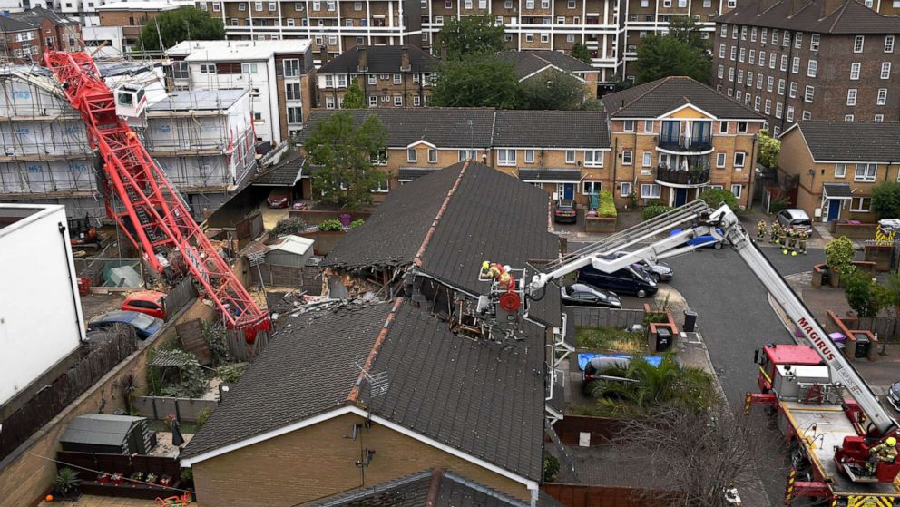 1 Dead After 65 Foot Crane Collapses Onto House In London Search And Rescue Underway Abc News