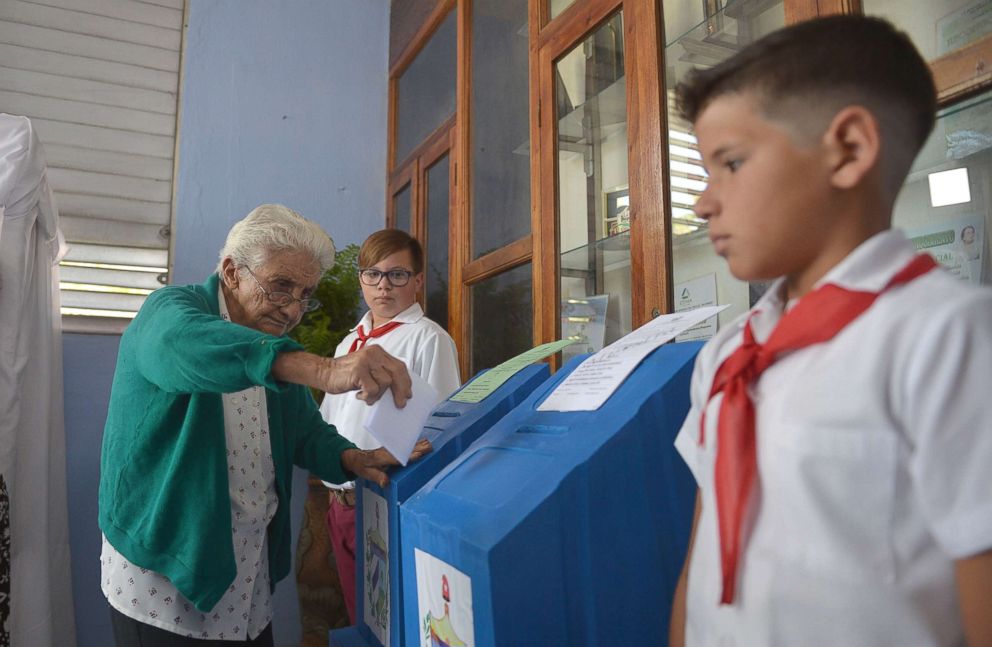 PHOTO: A woman casts her vote at a polling station in Santa Clara, Cuba, during an election to ratify a new National Assembly, March 11, 2018. 