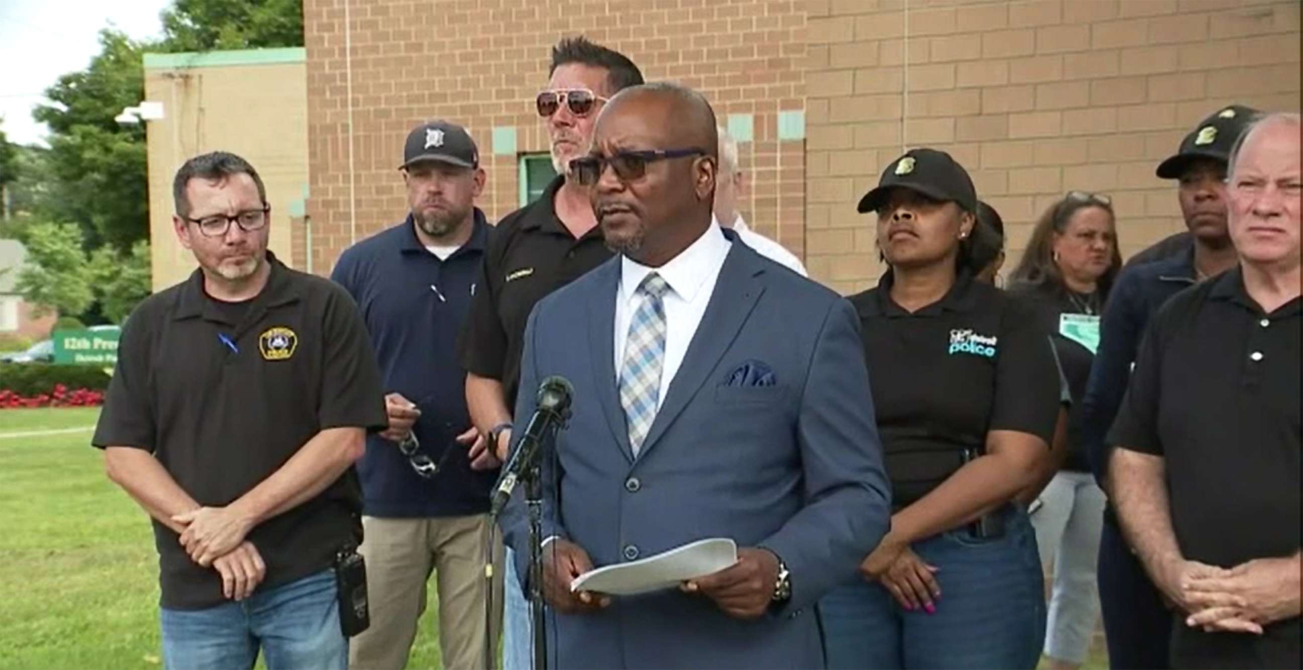 PHOTO: Police Department Chief James White speaks on search for shooting suspect in multiple shootings in Detroit, Aug. 28, 2022.