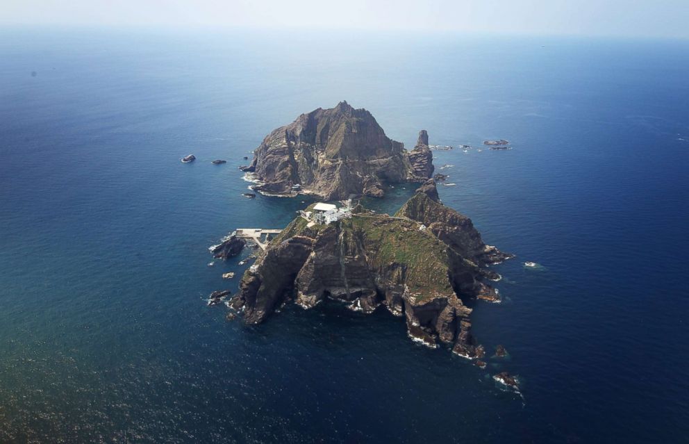 PHOTO: The remote islands disputed with Japan, known as Dokdo in Korea and Takeshima in Japan, in the Sea of Japan, August 10, 2012.