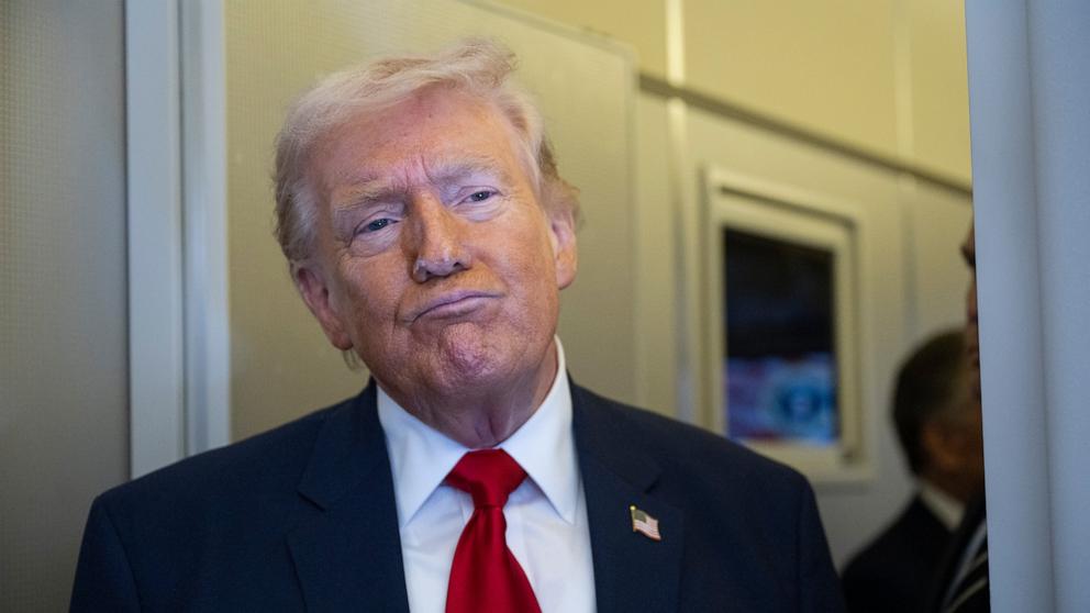 PHOTO: President Trump Spends Weekend At Mar-a-Lago Resort In Florida