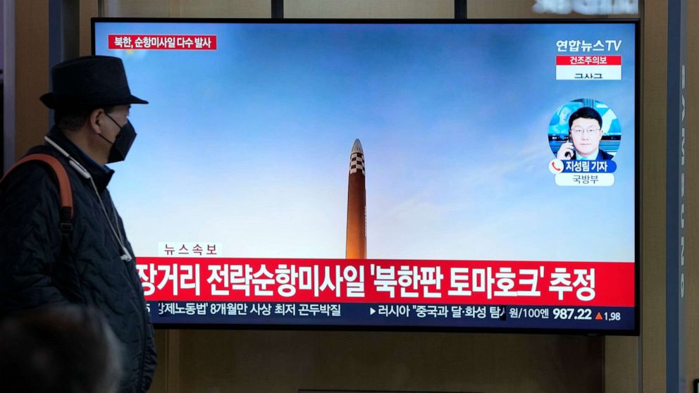 PHOTO: A TV screen is seen reporting North Korea's missile launch during a news program at the Seoul Railway Station in Seoul, South Korea, Wednesday, March 22, 2023.