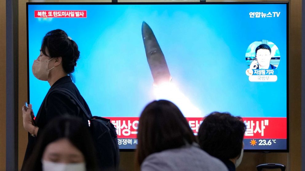 PHOTO: A TV screen shows a file image of a North Korean missile launch during a news program at the Seoul Railway Station in Seoul, South Korea, on Sept. 28, 2022.