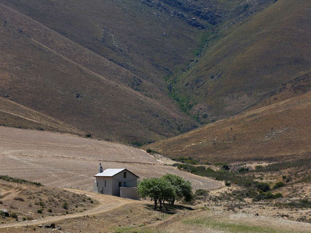 PHOTO: A general view of a farm house amidst dried fields on a farm in the Overberg, South Africa, Jan. 5, 2018.
