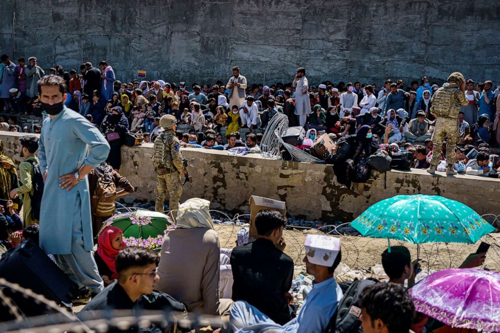 PHOTO:British and American security forces maintain outside the Abbey Gate, where Afghan evacuees crammed together waiting to be evacuated, in Kabul, Afghanistan, Aug. 25, 2021.