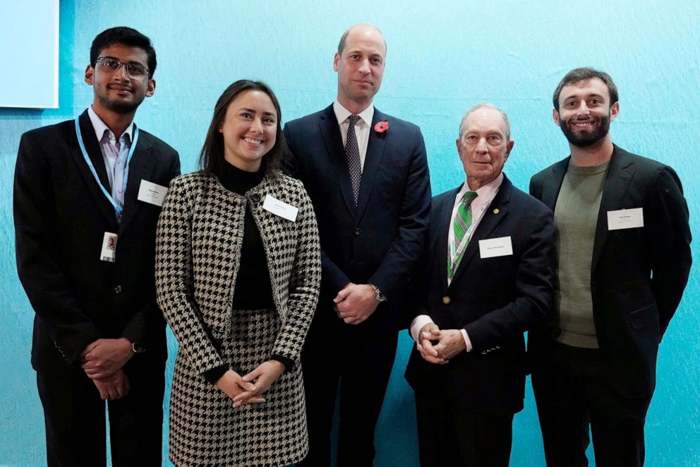 PHOTO: Britain's Prince William, center, and Michael Bloomberg, 2nd right, stand with Earthshot Prize winners and finalists at the COP26 UN Climate Summit, in Glasgow on Nov. 2, 2021.
