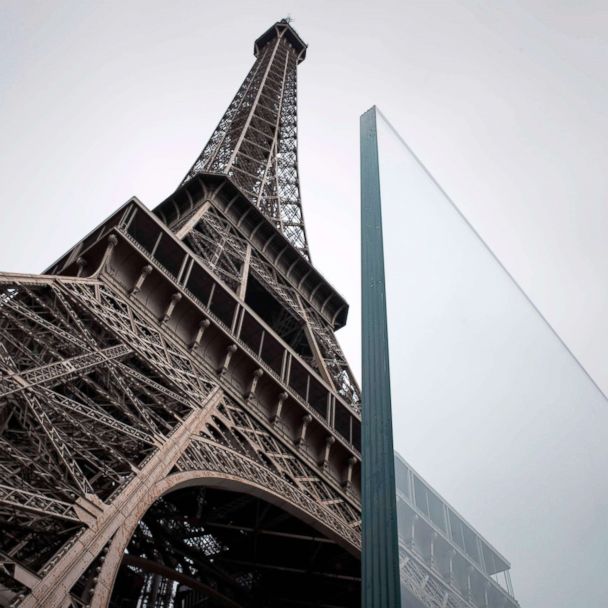 Eiffel Tower Installing Bulletproof Glass Walls To Protect Monument From Terror Attacks Abc News