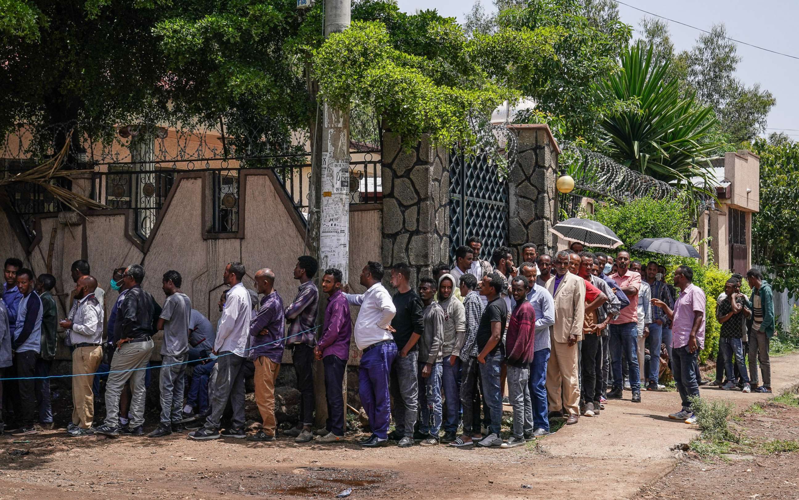 PHOTO: Ethiopians in the city of Bahir Dar line up to cast their vote on June 21, 2021, in Bahir Dar, Ethiopia.