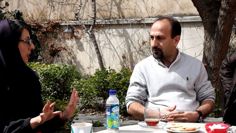 PHOTO: Asghar Farhadi and Azadeh Masihzadeh talking in a workshop at Karnameh institution in Tehran in 2014.