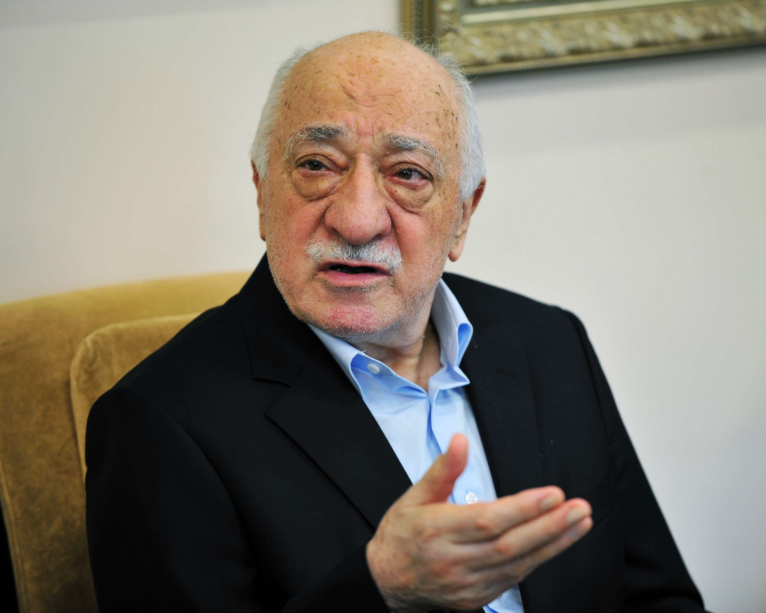 PHOTO: Fethullah Gulen speaks to members of the media at his compound in Saylorsburg, Pa., in this July 17, 2016 file photo.
