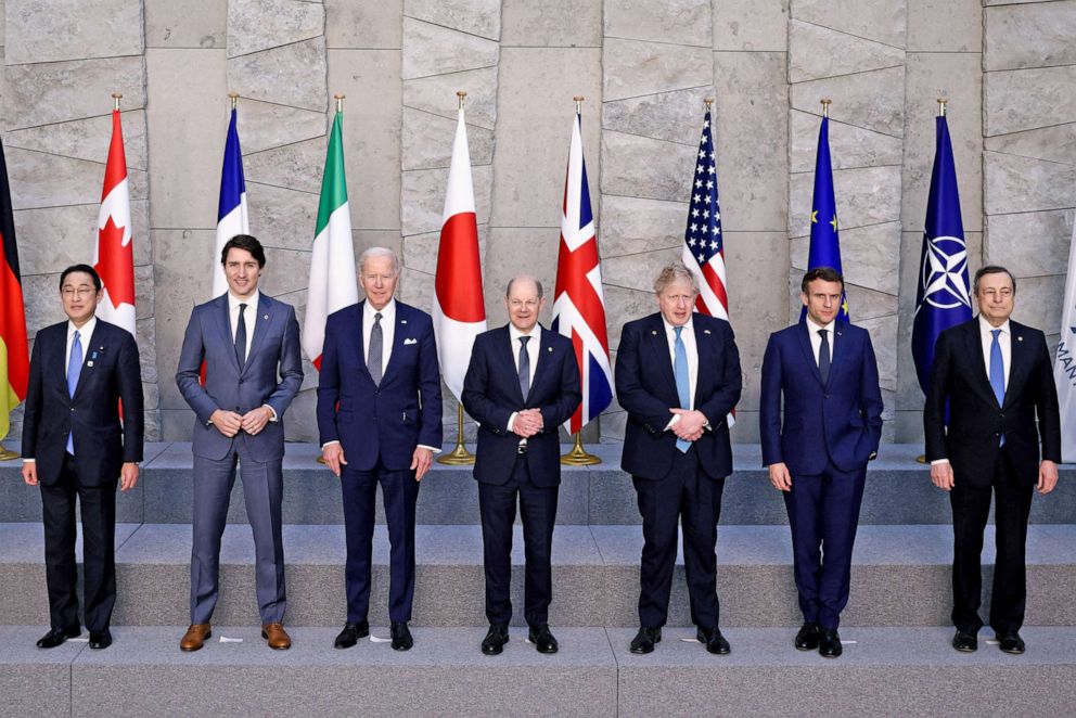 PHOTO: Fumio Kishida, Justin Trudeau, Joe Biden, Olaf Scholz, Boris Johnson, Emmanuel Macron and Mario Draghi pose for a G7 leader's photo during a NATO summit on Russia's invasion of Ukraine, on March 24, 2022 in Brussels, Belgium.