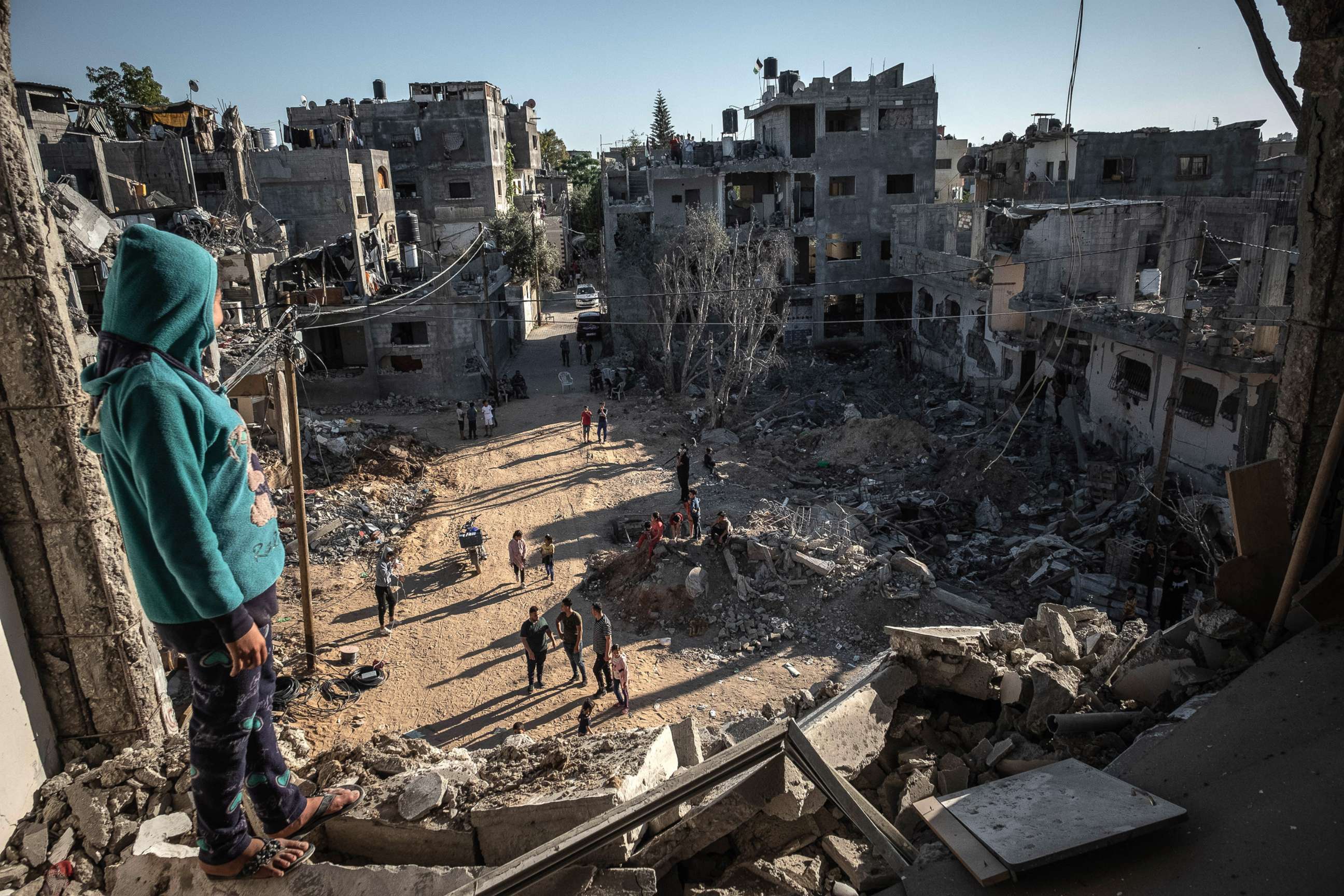 PHOTO: Palestinians return to the rubble of their destroyed homesin Beit Hanoun, Gaza, four days after the ceasefire between Israel and Hamas, May 24, 2021.
