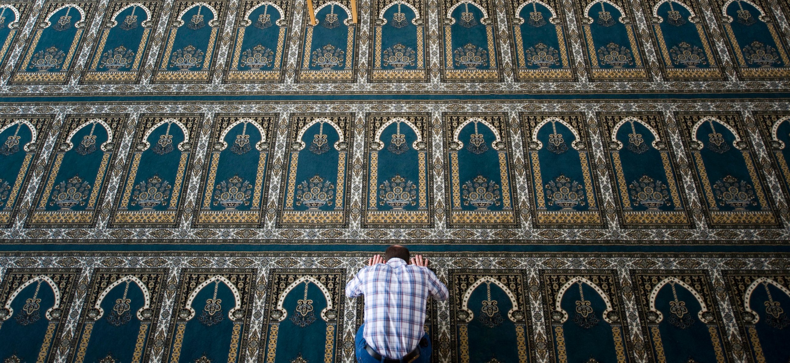 PHOTO: A Muslim worshipper prays in a mosque, October 27, 2010, in the southern Swedish city of Malmoe.