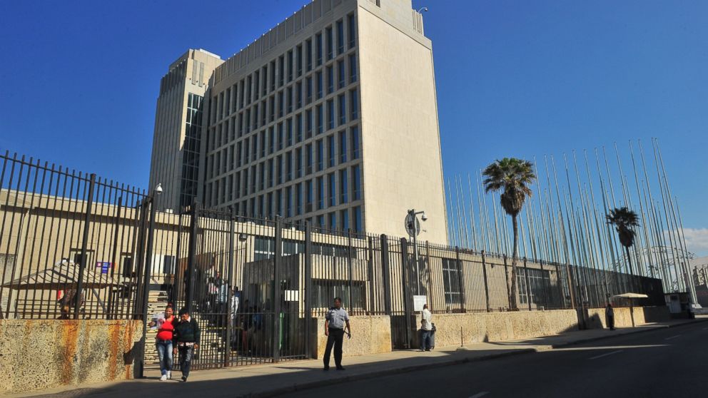 PHOTO: General view of the U.S. Interest Office in Havana, on Dec. 18, 2014.