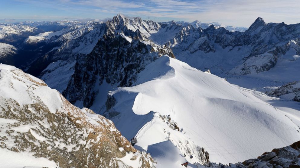 PHOTO: A picture taken shows the French Alps on Dec. 23, 2013. 