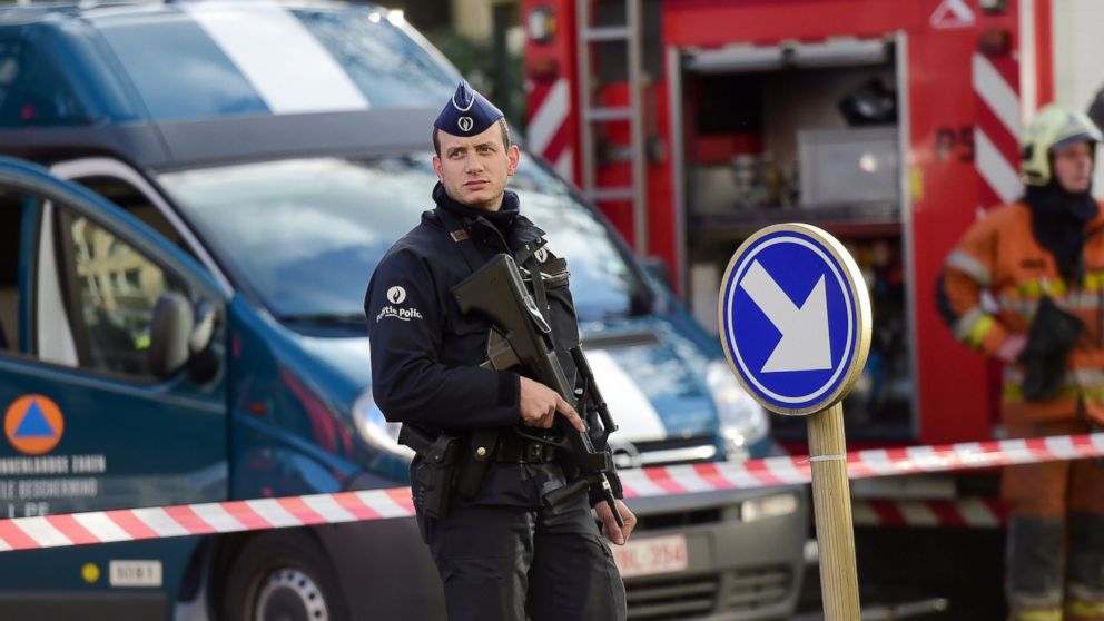 Brussels Terror Alert Level Lowered Ahead Of Schedule ABC News   Gty Grand Mosque Security 03 Jc 151126 16x9 992 