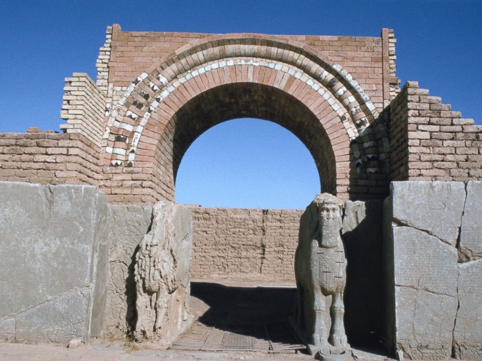 PHOTO: A gate at the Northwest Palace in Nimrud, Iraq, 1977.