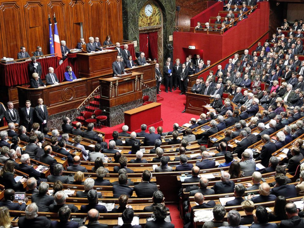 PHOTO: French President Francois Hollande delivers a speech during an exceptional joint gathering of both houses of parliament on Nov. 16, 2015 in Versailles, France.