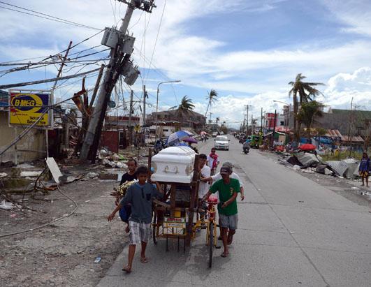 In Photos: Typhoon Haiyan Photos - ABC News