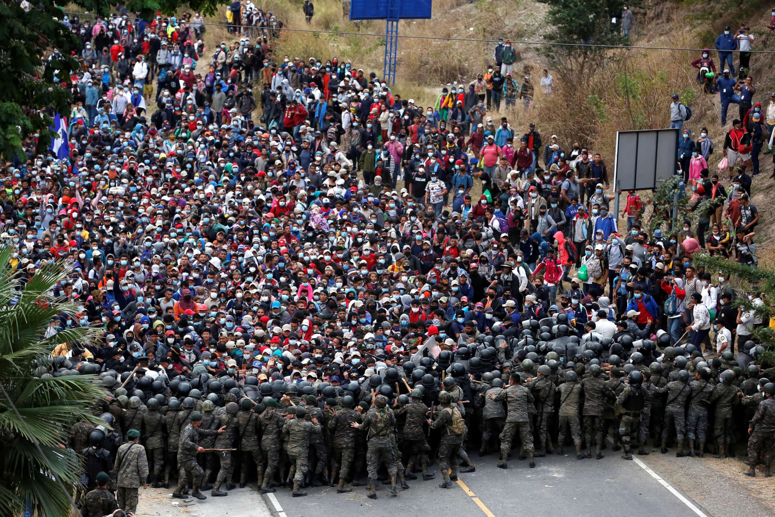 PHOTO: Hondurans taking part in a new caravan of migrants set head to the United States, clash with Guatemalan soldiers as they try to cross into Vado Hondo, Guatemala, Jan. 17, 2021.