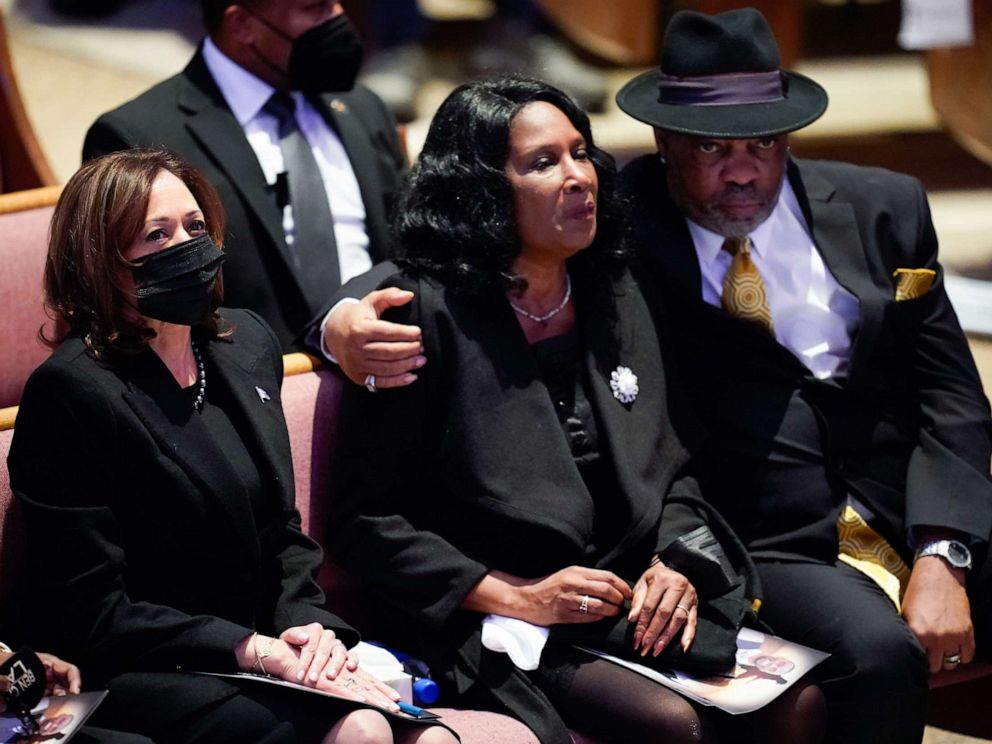 PHOTO: Vice President Kamala Harris sits with RowVaughn Wells and Rodney Wells during the funeral service for Wells' son Tyre Nichols at Mississippi Boulevard Christian Church, Feb. 1, 2023 in Memphis, Tenn.