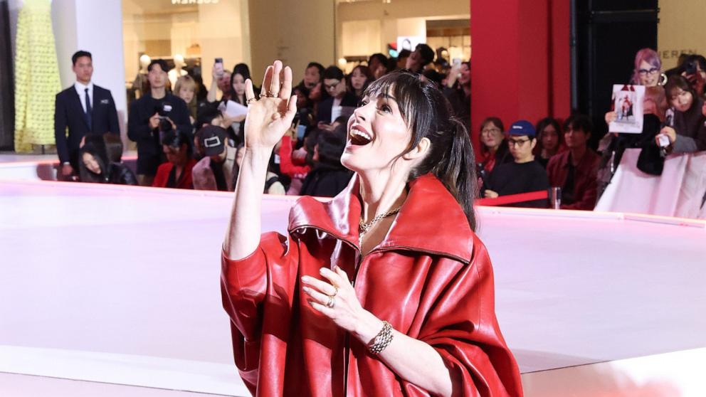 PHOTO: Anne Hathaway attends 'The Devil Wears Prada 2' - Seoul Premiere at the Times Square on April 08, 2026 in Seoul, South Korea.