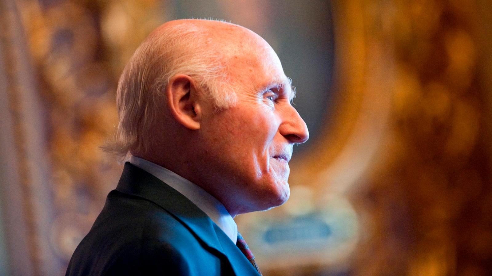 Herb Kohl, former Milwaukee Bucks owner and co-founder of Kohl's department  store, dies at 88