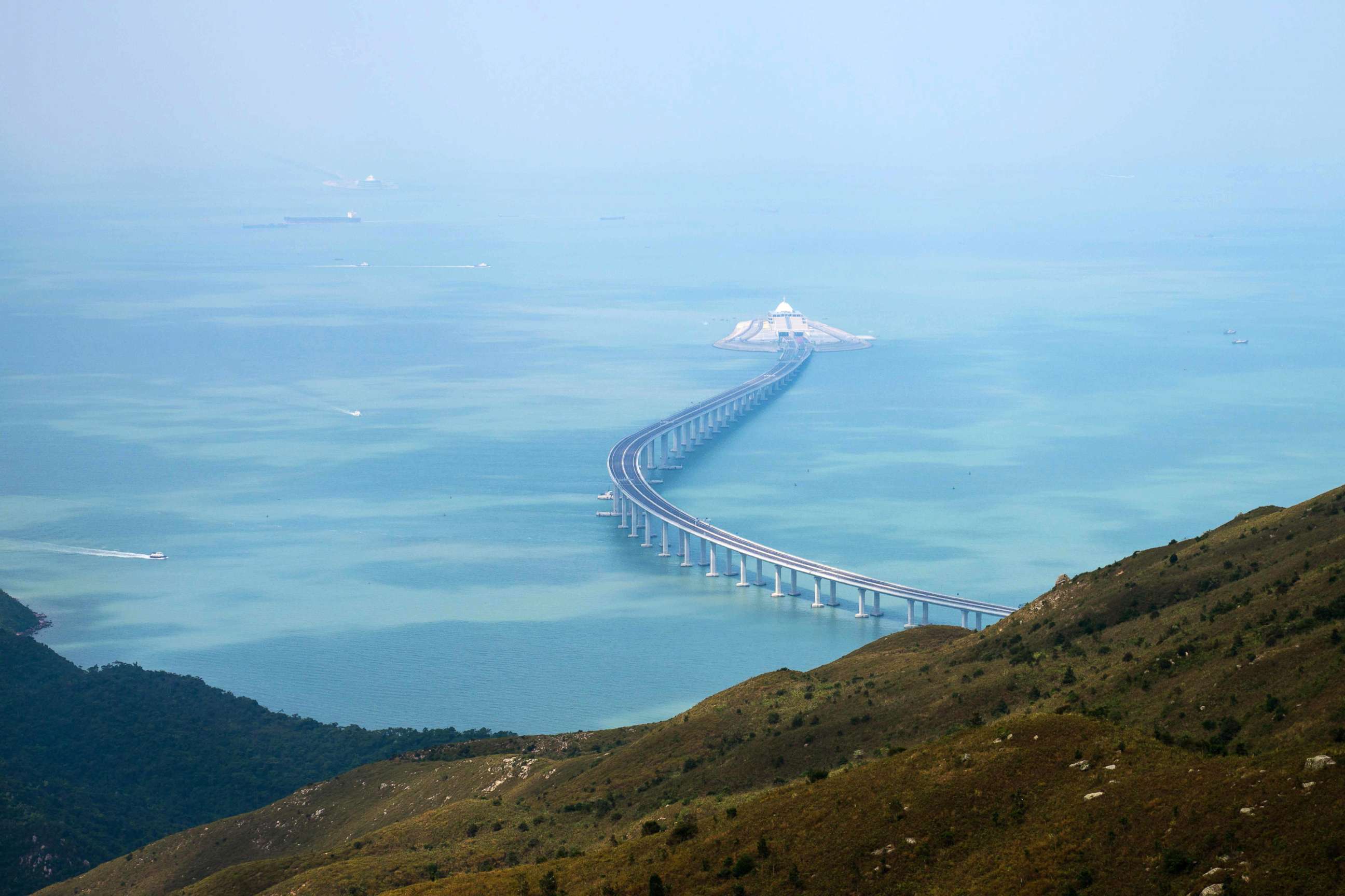 PHOTO: A section of the Hong Kong-Zhuhai-Macau Bridge (HKZMB) is seen from Lantau island in Hong Kong, Oct. 7, 2018.