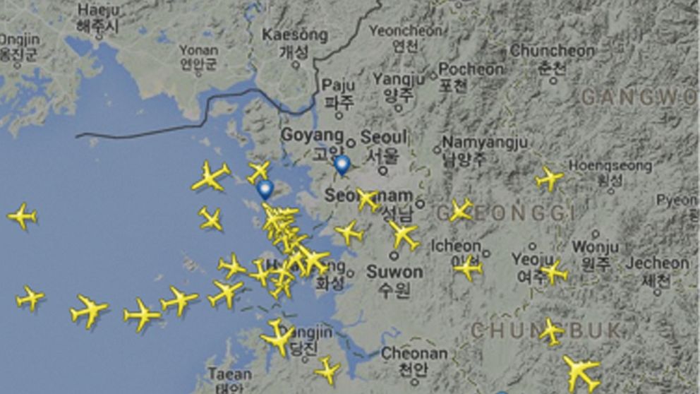 PHOTO: This image from flightradar24.com show planes flocking to the Seoul airport as soon as the English verbal portion of the exam is over.