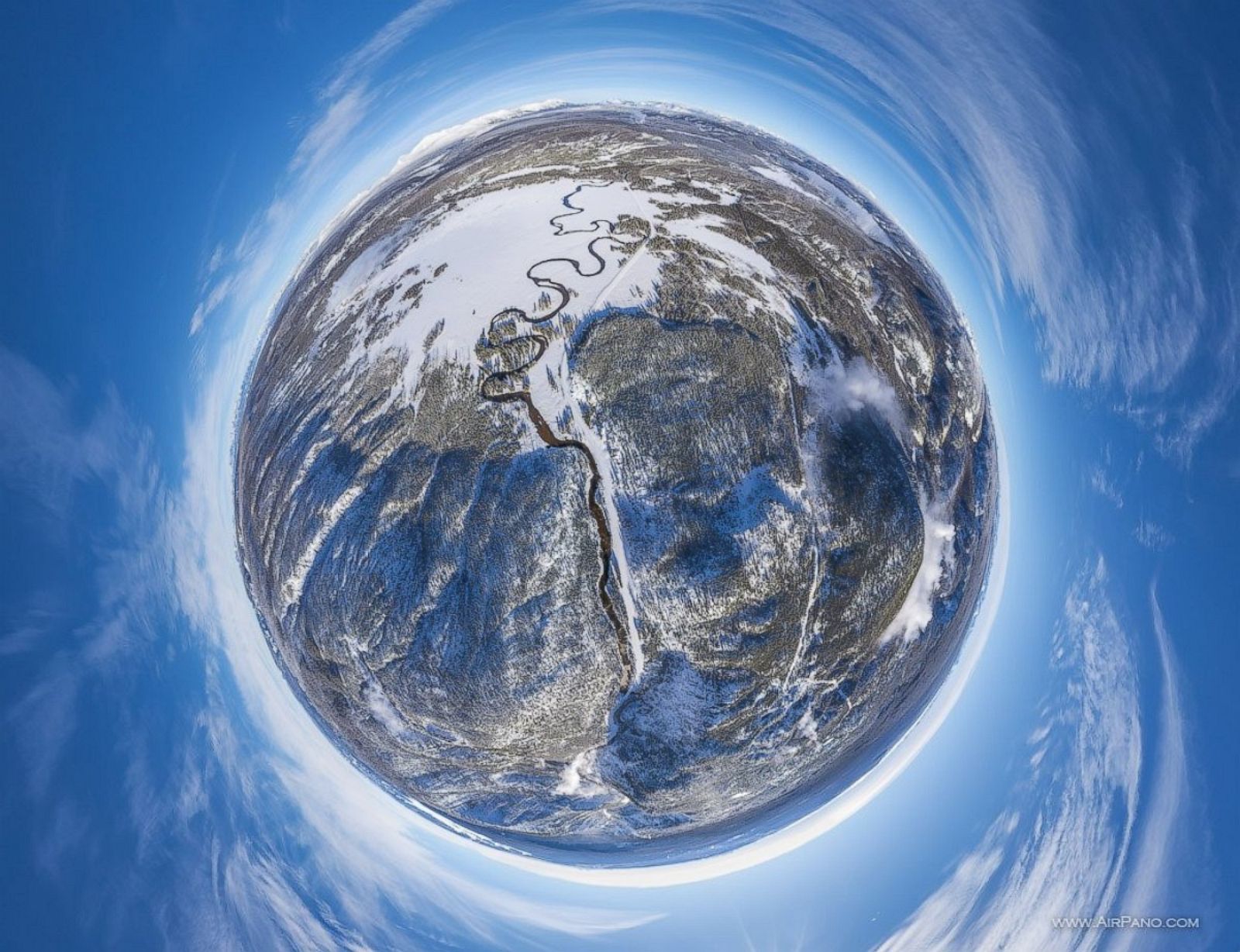Turned earth. Земной шар сверху. Мини Планета. Сферическая Планета. Мир сверху.