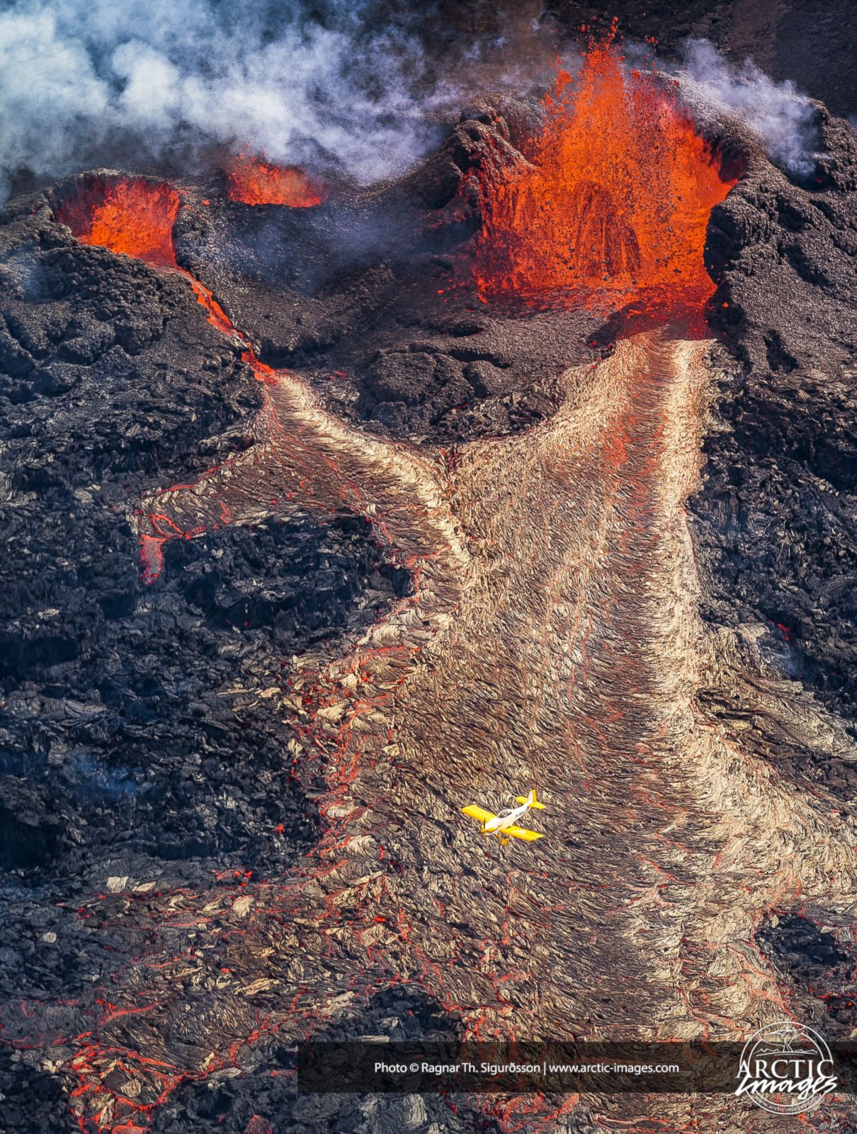 Dramatic Close Ups of a Volcanic Eruption in Iceland 