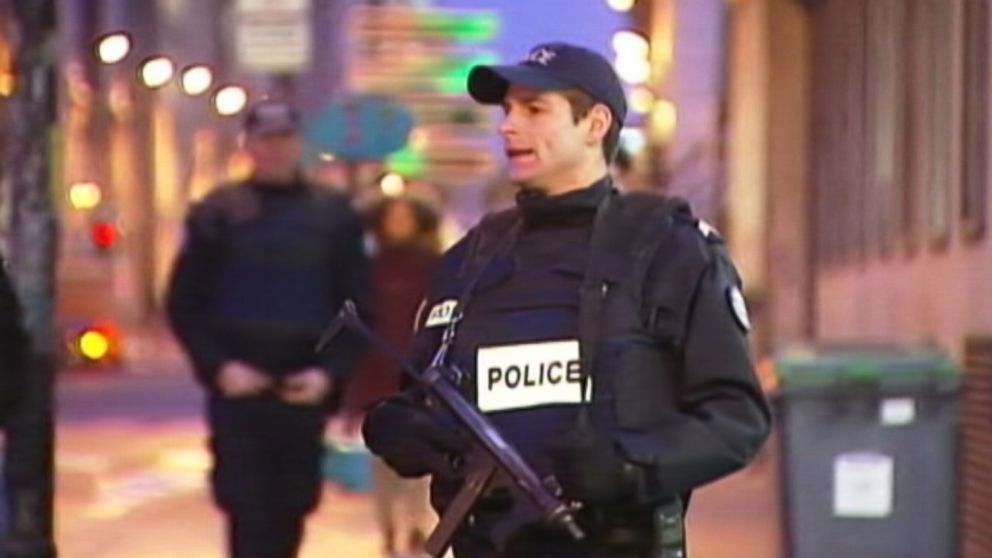 PHOTO: French authorities are on alert after drones were spotted over major Paris landmarks during the last two nights.